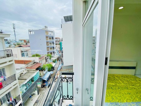 SIÊU PHẨM Ban công lộng gió, Full nội thất gần Tòa nhà Viettel giáp Quận 3, BAO PHÍ DV