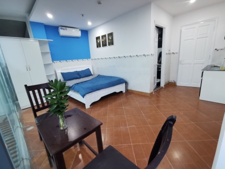 Căn hộ dịch vụ Tân Bình có bancol  Đường Bạch Đằng, Phường 2, Tân Bình