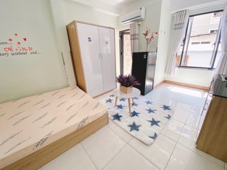 Góc nhỏ xinh xinh bancon tại 215 Đường Xóm Chiếu, Phường 15, Quận 4