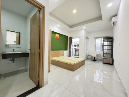 Duy nhất 1 Studio ngay Quận 10 - Ban công - Gần đường 3 tháng 2 - Cao Thắng