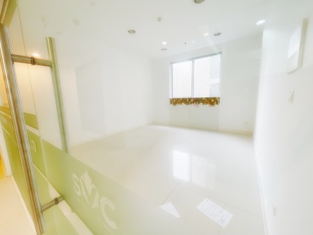 The Prince Residence - Cho thuê văn phòng nội thất cơ bản như hình. Giá thuê: 9 triệu/tháng