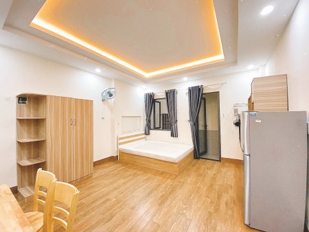 Căn hộ Studio có ban công thoáng mát đầy đủ nội thất