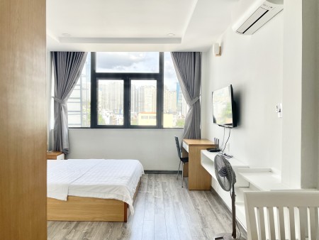 Căn hộ Mê Linh 1PN cao cấp, cửa sổ view landmark 81, full nội thất, gần Thảo Cầm Viên