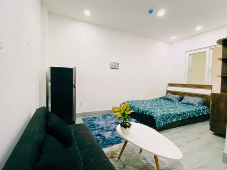 Căn Hộ Dịch Vụ Giá Sinh Viên Ở Lạc Long Quân