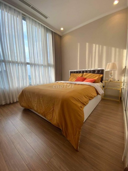 Chính chủ cho thuê căn hộ 110m2 chung cư Vinhomes Central Park Bình Thạnh giá rẻ 27 tr/th