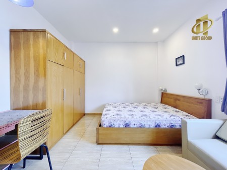 Căn hộ 1pnr/ phòng bếp cách Sunrise City View 100m Quận 7