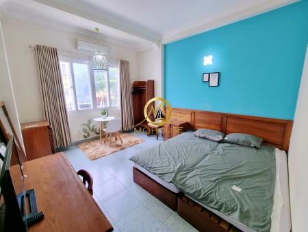 Căn hộ studio, cửa sổ lớn bao thoáng, full nội thất, ngay mặt tiền phố đi bộ Bùi Viện