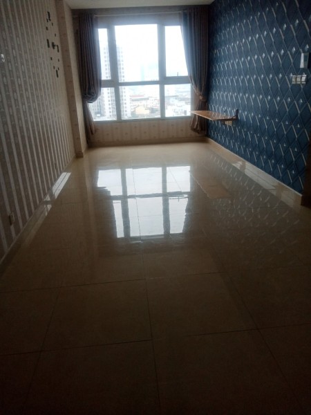 Cần cho thuê căn hộ Golden  Star Nguyễn Thị Thập Q7 2pn 9tr/th ntcb