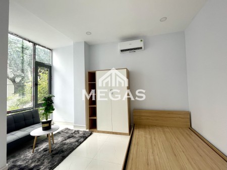 Cho thuê căn hộ Cách Mạng Tháng 8 Full nội thất ban công riêng quận 10