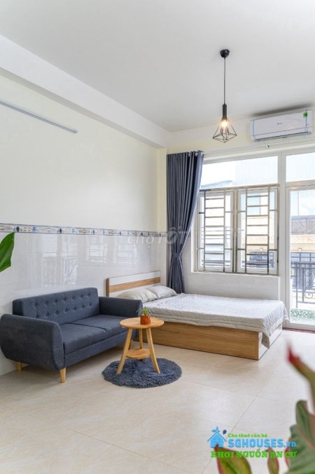 Cho thuê căn hộ DV 30m2, full nội thất, ban công ngay Etown Cộng Hòa