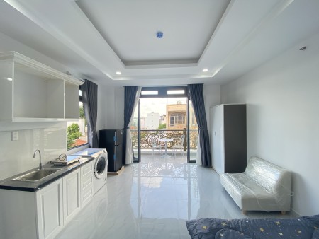 Cho thuê căn hộ MT Nguyễn Thượng Hiền, mới xây 100% có ban công, cửa sổ lớn