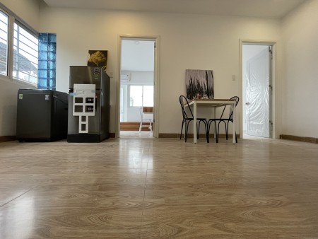 Căn hộ 1PN-2PN ngay Phú Nhuận máy giặt riêng gần sân bay Tân Sơn Nhất Ban công/cửa sổ siêu rộng