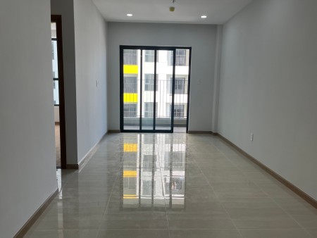 Cho thuê căn hộ Bcons Green View 2PN-2WC mới nhận nhà view Landmark 81, 5tr/tháng bao phí quản lý