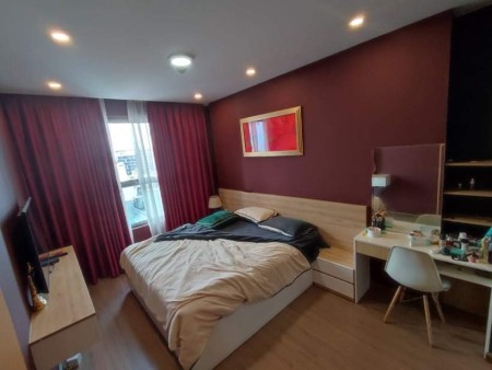 Cho thuê Kingston 2PN, căn góc 77m2, nhà sach, mới.