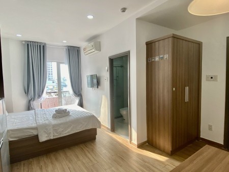 Căn hộ mặt tiền đường Quận 1 - Lầu cao view cực đẹp - Bảo Vệ 24/24, Thang máy, Hầm xe đầy đủ