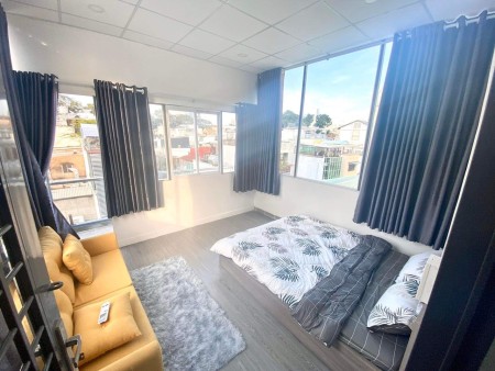 Cho thuê căn Penhouse mặt tiền Thạch Thị Thanh, Phường Tân Định, Quận 1