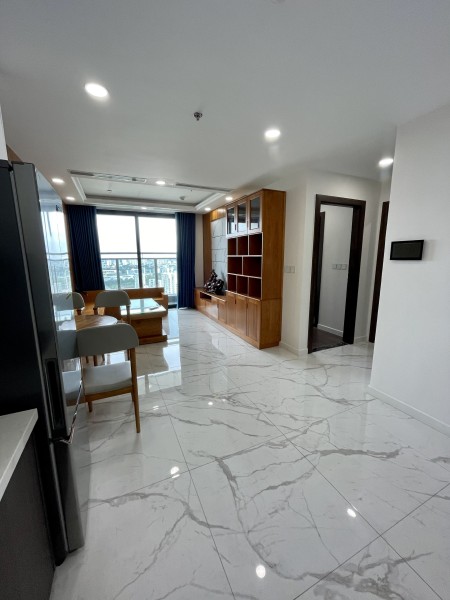 Giá thuê cực tốt chỉ 14tr/tháng( bao phí) cho căn hộ cao cấp 2pn 70m2 đầy đủ nội thất mới 100% .