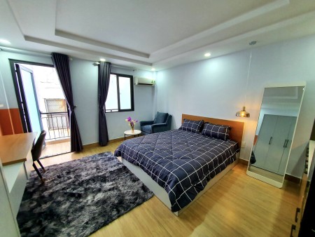 Căn hộ ban công Full tiện ích tại trung tâm Quận 1