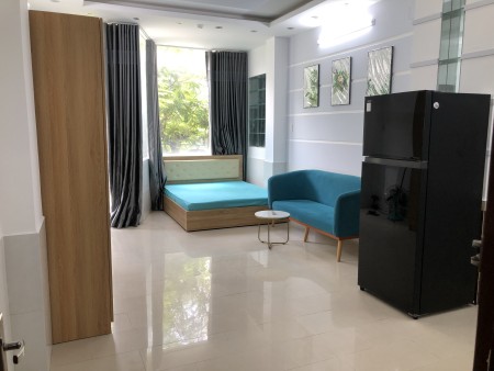 Căn hộ bancong FULL NT chỉ tính phí điện gần cầu Kênh Tẻ