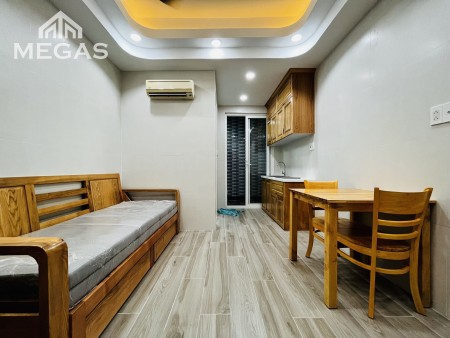 Căn Hộ Dịch Vụ Ngay TÂN SƠN - Full nội thất - Máy Lạnh - Thang Máy