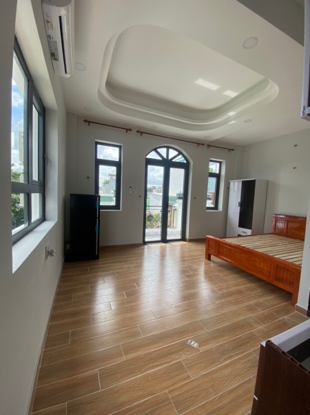 Trống 1 căn bacol siêu đẹp tại Phạm Văn Chiêu