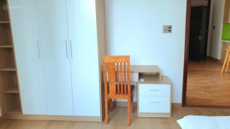 Căn hộ 2PN, 2WC cho thuê 55m2 có ban công, giá 6.5 tr/th. LH 0901975858