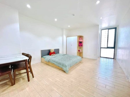 Căn hộ Studio Full nội thất - 45M2. Đẹp lung linh ngay tại trục đường Lê Văn Sỹ