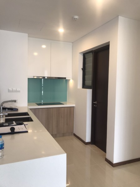 Cần cho thuê căn hộ 2pn nhà trống căn góc One Verandah