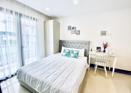 C.Hộ Phan Đăng Lưu, Full Nội Thất có Ban Công, Thiết Kế Hiện Đại