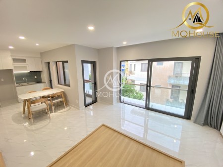 Căn hộ BAN CÔNG cửa sổ lớn mới 100%, thoáng mát, thiết kế hiện đại ngay CHU VĂN AN