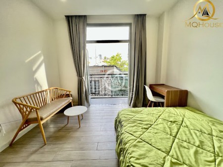 Căn hộ Studio bancon Nguyễn Hữu Cảnh sát Sân Golf HimLam