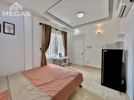 Cho thuê căn hộ dịch vụ Full Nội thất - Giá Hạt Dẻ Ngay Nguyễn Trãi Q1