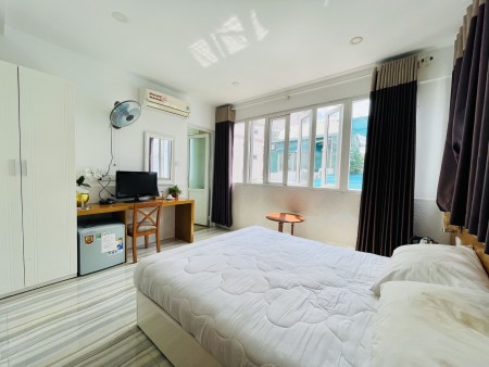 Cho thuê căn hộ gần Ngã 6 Phù Đổng Quận 1 Full nội thất