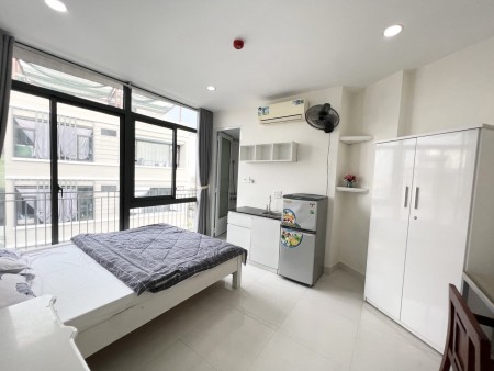 Căn hộ dịch vụ ban công sang xịn mịn