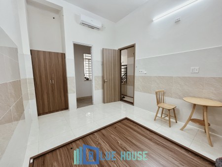 Cho thuê căn hộ, full nội thất, ban công giếng trời tại Tân Bình