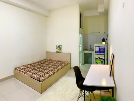 Căn hộ dịch vụ thoáng mát, sạch sẽ tại 406 Đường Cộng Hòa, Phường 13, Tân Bình