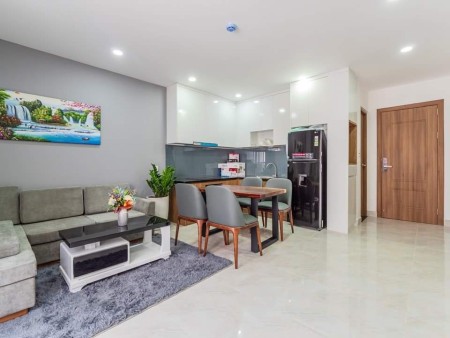 Căn hộ 2Pn cao cấp, Free phí dịch vụ có máy giặt riêng, có phòng gym