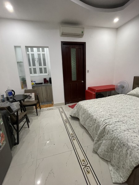 Căn hộ đẹp như hình rất thoáng mát tại Đường Nguyễn Trọng Tuyển, Phường 8, Phú Nhuận