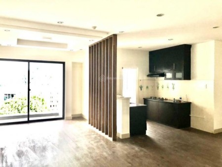 Căn hộ cho thuê dt 130m2, gồm 3PN, 2WC, có NTCB, CC Đà Nẵng Plaza. Giá 12tr/th. LH 0762612771