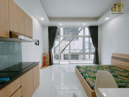 Căn hộ ban công lớn siêu thoáng mát đầy đủ tiện nghi. Ngay KDC Bông Sao