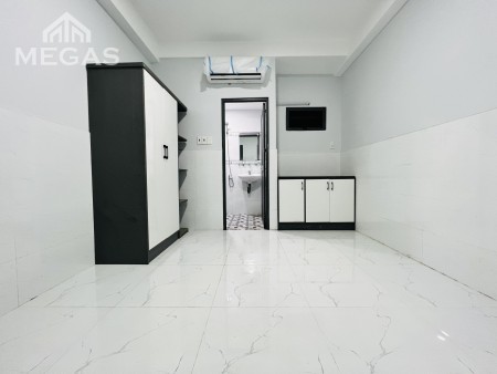 Căn Hộ Mới Xây - Tiện Nghi - ngay đầu Vườn Lài giao Lũy Bán Bích - Tân Phú Tân Bình, 25m2, , 1 toilet