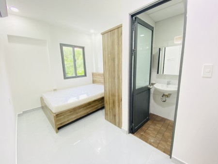 Căn Hộ Mới Xây, sẵn nội thất, siêu thoáng ngay Lạc Long Quân - 3/2 - Q10 - Q5 - Q11, 22m2, , 1 toilet