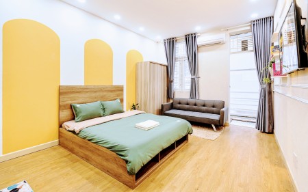 Căn hộ Mới Full Nội thất, Ban công cưa sổ Mới , thoáng Q1