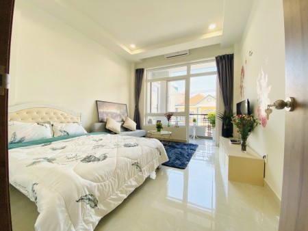 TRỐNG SẴN CĂN HỘ 1 PHÒNG NGỦ RIÊNG BAN CÔNG LỚN - FULL NỘI THẤT
