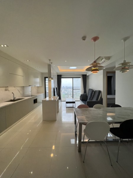 The Sun Avenue - 3PN- 105m2 - tầng cao - trọn bộ 19 triệu bao