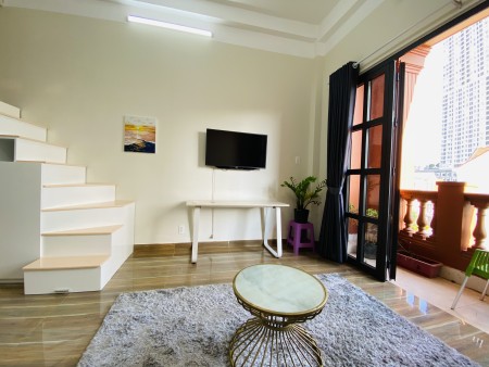 Cho thuê CHDV cao cấp full nội thất ngay trung tâm Q7 có ban công