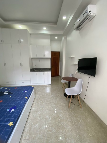 Căn hộ 1 phòng ngủ Balcon lớn trung tâm - Quận 1