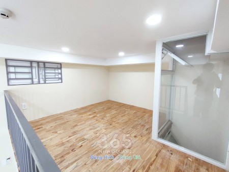 Căn Hộ Có Gác, có máy lạnh mới, Sạch Sẽ An Ninh Ở Quận 7
