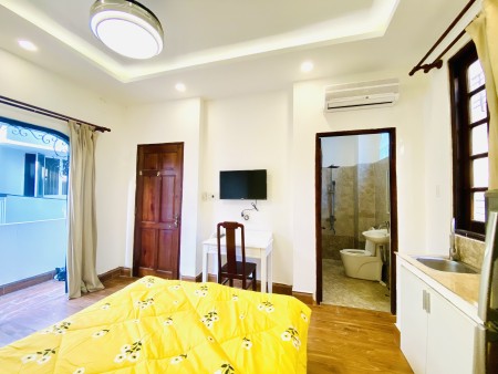 Cho thuê căn hộ Balcon tại Đường Lê Văn Sỹ, Phường 13, Phú Nhuận Đường Lớn Oto