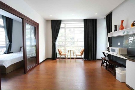 Căn hộ 1 phòng ngủ, nội thất cao cấp, Mặc Đĩnh Chi Quận 1